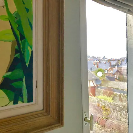 Konukevi Les Chambres D'amis De Fred Et Mand Honfleur