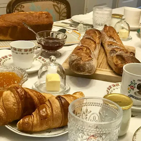 Konukevi Les Chambres D'amis De Fred Et Mand Honfleur